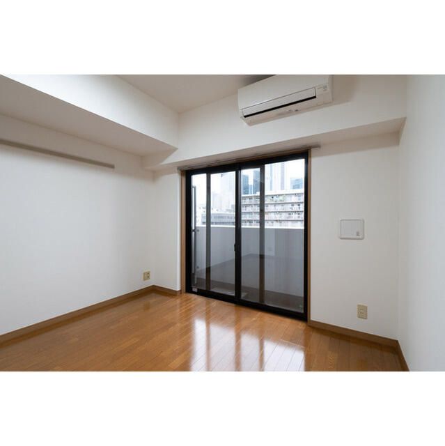 居室・リビング　※別部屋参考写真