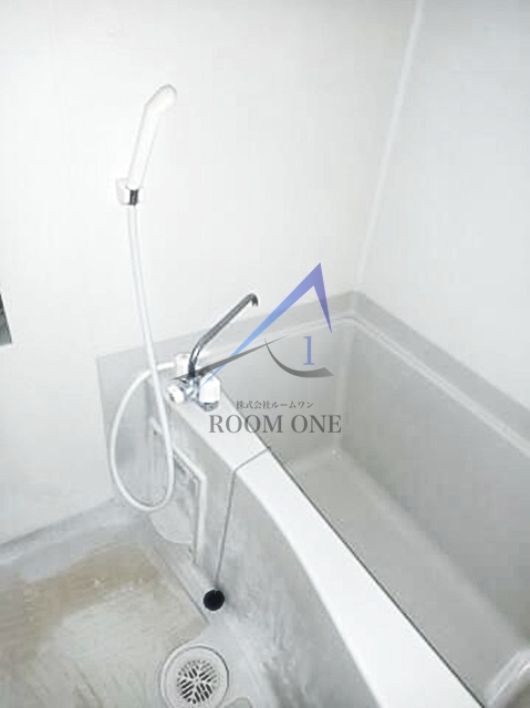 バス・シャワールーム　お風呂です。