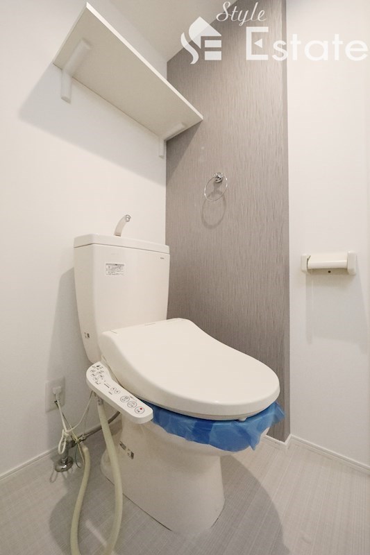 トイレ　温水洗浄便座