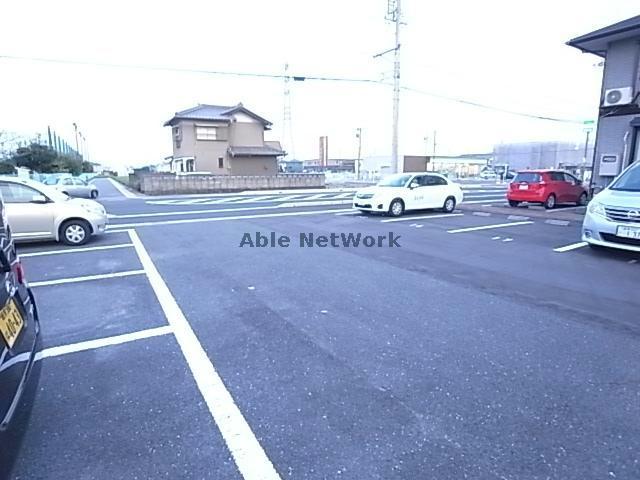 駐車場　駐車場