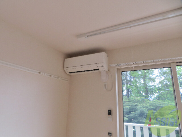 その他設備　エアコンも最初からつけてくれているんで。