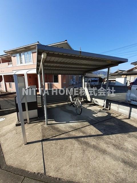 エントランス　駐輪場も完備しています◇