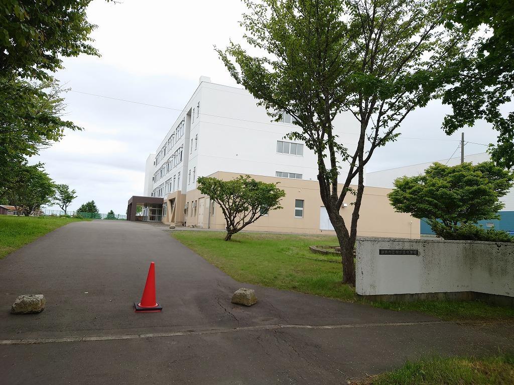 中学校　桜が丘中学校（中学校）まで900m