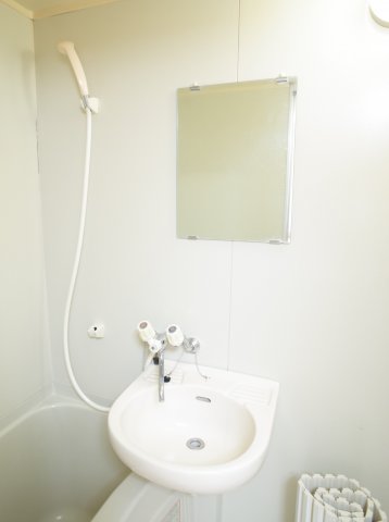 洗面設備　毎朝の身支度はこちらの洗面台で☆