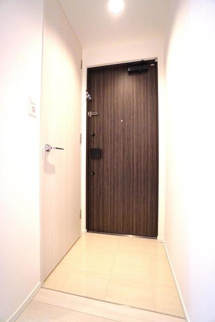 玄関　※写真は同タイプ住戸です。