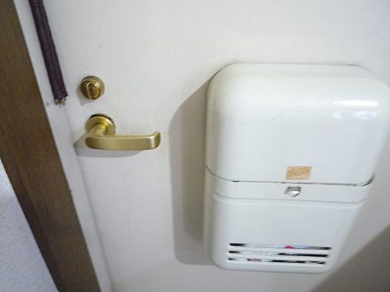 玄関　メゾンアイラ