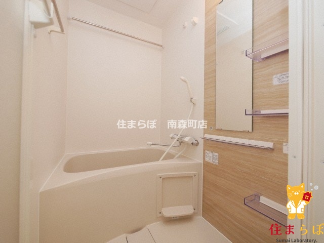 バス・シャワールーム　「見た目じゃなく、心に“しっくりくる”を大切に。」