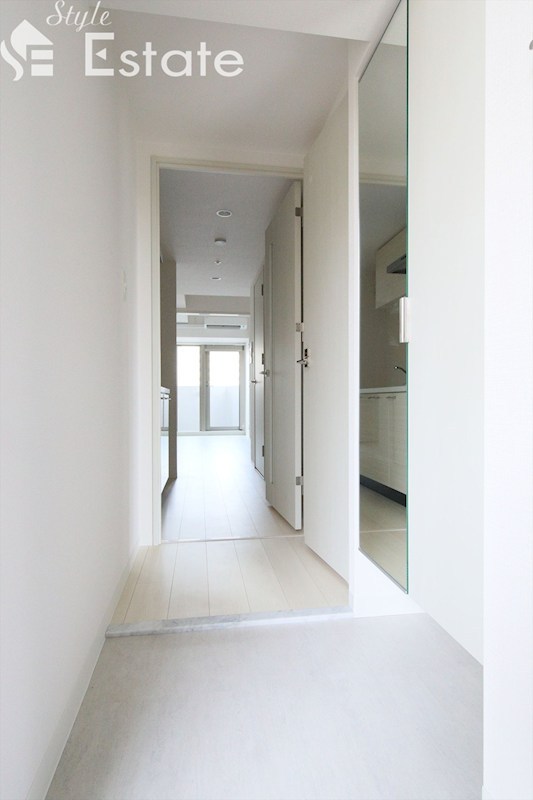 玄関　同仕様内装