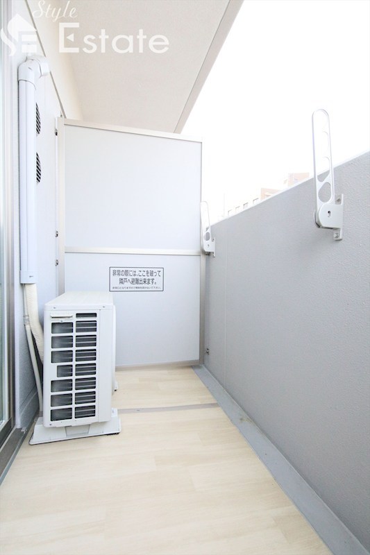 バルコニー　同仕様内装