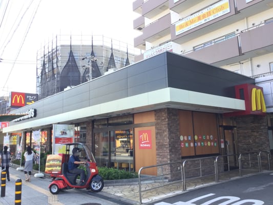 飲食店　マクドナルド 国道関目店（飲食店）まで745m