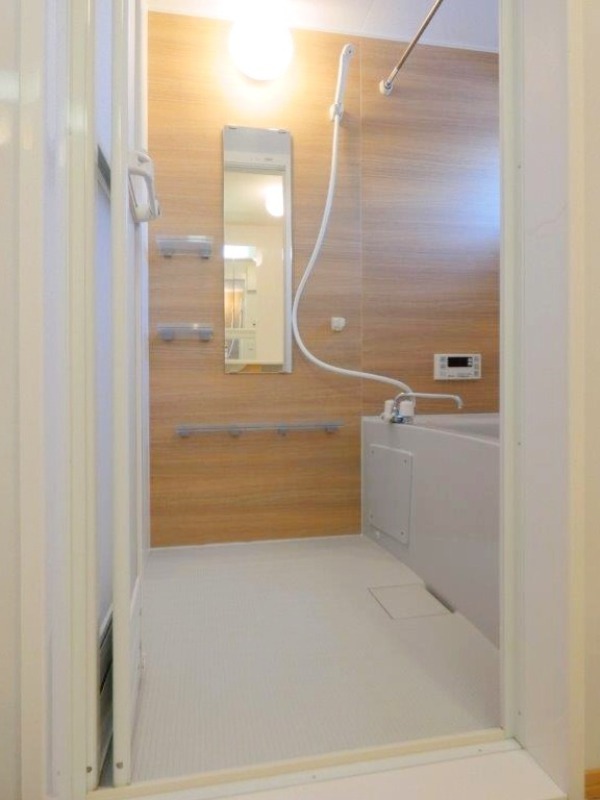 バス・シャワールーム　図面と現状に相違がある場合には現状を優先