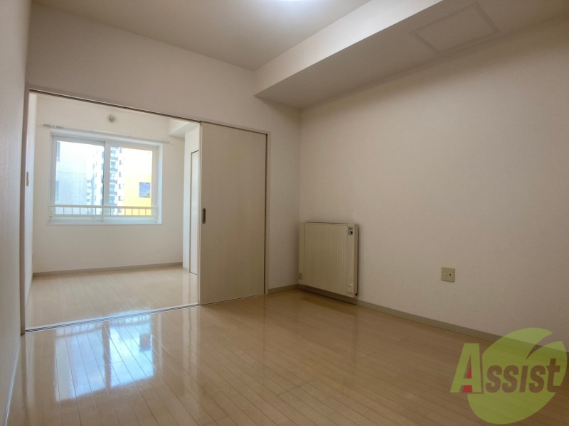 居室・リビング　広くてキレイなお部屋が広がっていて、充実した生活が送れそう。