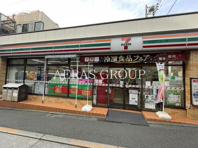 コンビニ　セブン-イレブン 新宿神楽坂駅西店（コンビニ）まで162m