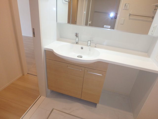 洗面設備　他のお部屋の参考写真となります。