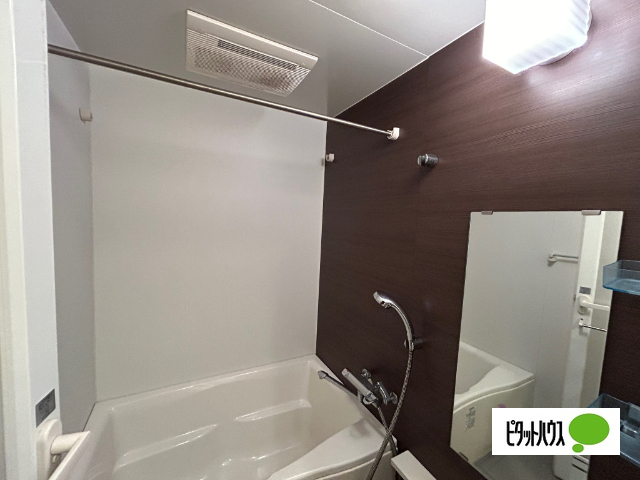 バス・シャワールーム　他号室の写真です。