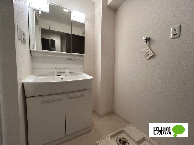 洗面設備　他号室の写真です。