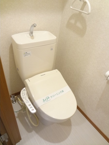 トイレ　「個室タイプのトイレ」