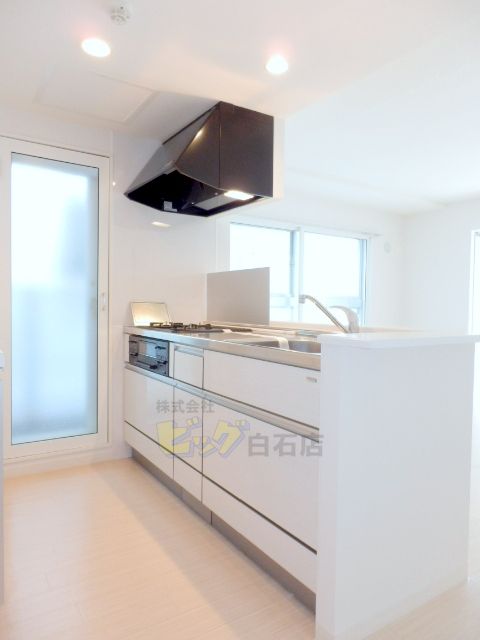 キッチン　人気の対面キッチンです♪