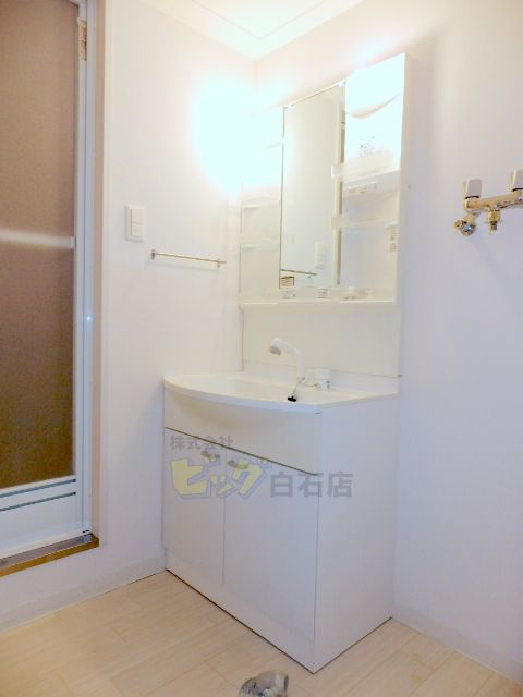 洗面設備　シャンプードレッサー完備♪