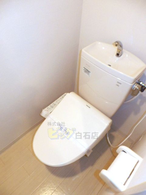 トイレ　ウォシュレット完備しています♪