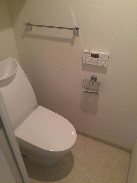 バルコニー　浴室乾燥機完備