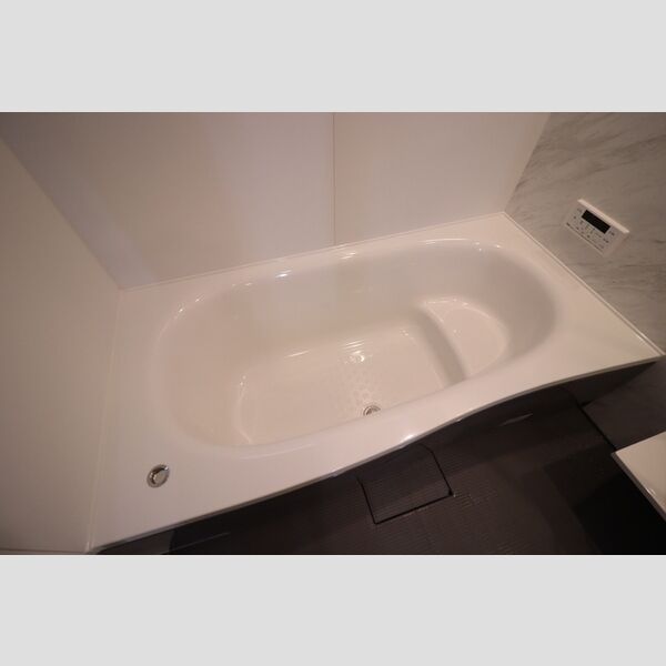 バス・シャワールーム　浴槽