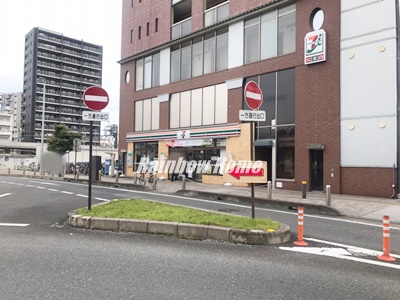 コンビニ　セブンイレブン 上福岡駅西口店（コンビニ）まで438m