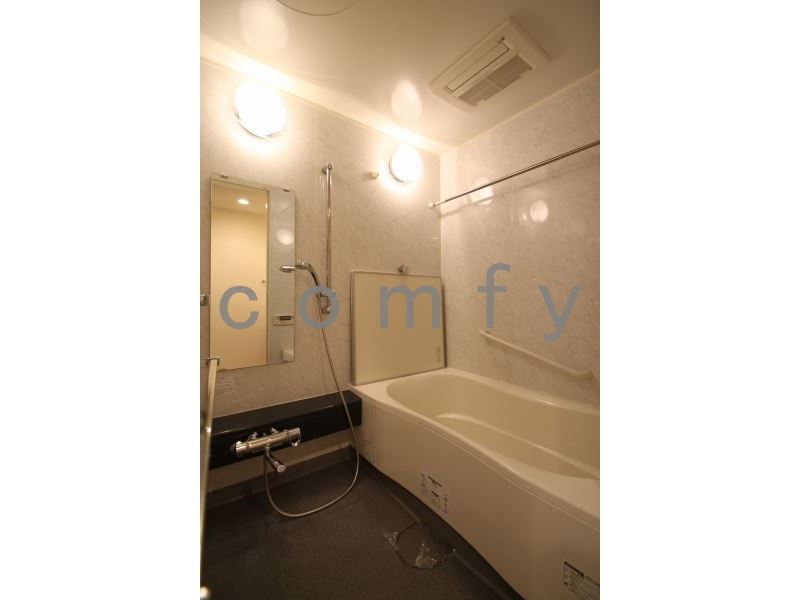 バス・シャワールーム　追いだきｙぽく室乾燥機付きバス