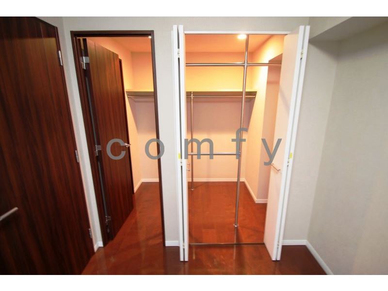 収納　ウォークインクローゼット