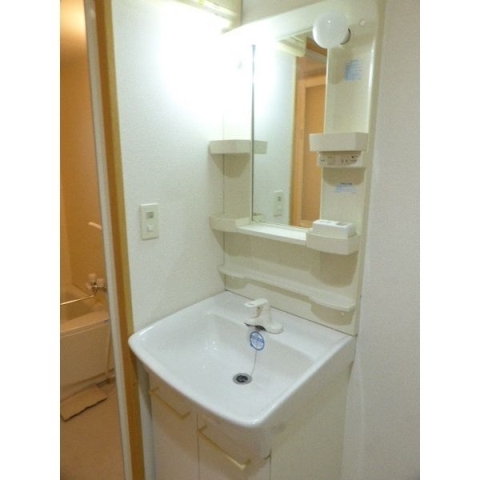 洗面設備　朝の身支度はこちらでどうぞ