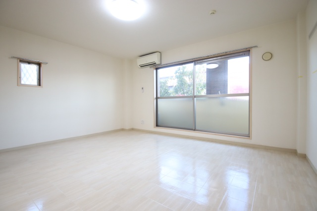 居室・リビング　※別室の参考写真の為、現況優先です。