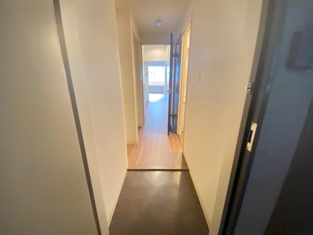 玄関　アモンフォンテーヌ