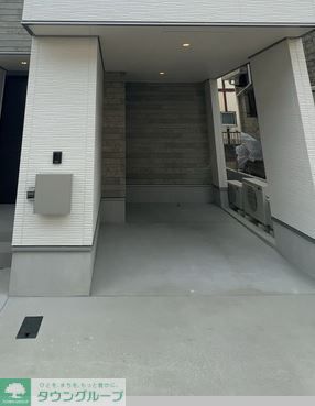 駐車場　エントランス