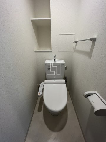 トイレ　アーベル更紗北堀江　温水洗浄便座