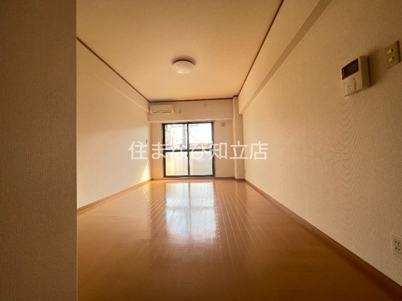 居室・リビング　同型別部屋写真