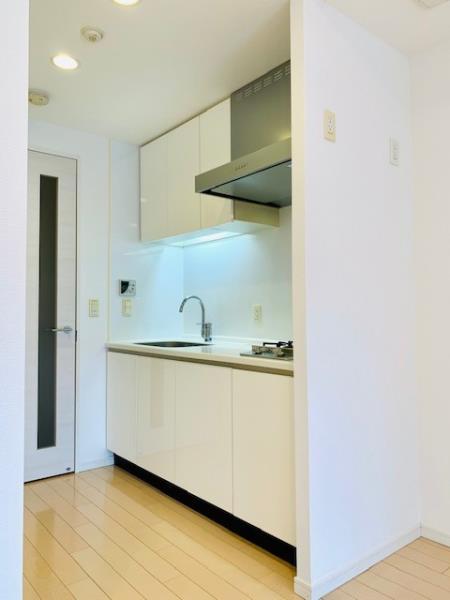 キッチン　コンパクトなキッチンで掃除もラクラク