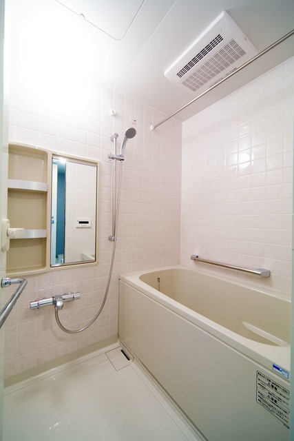 バス・シャワールーム　※写真は同タイプ住戸です。