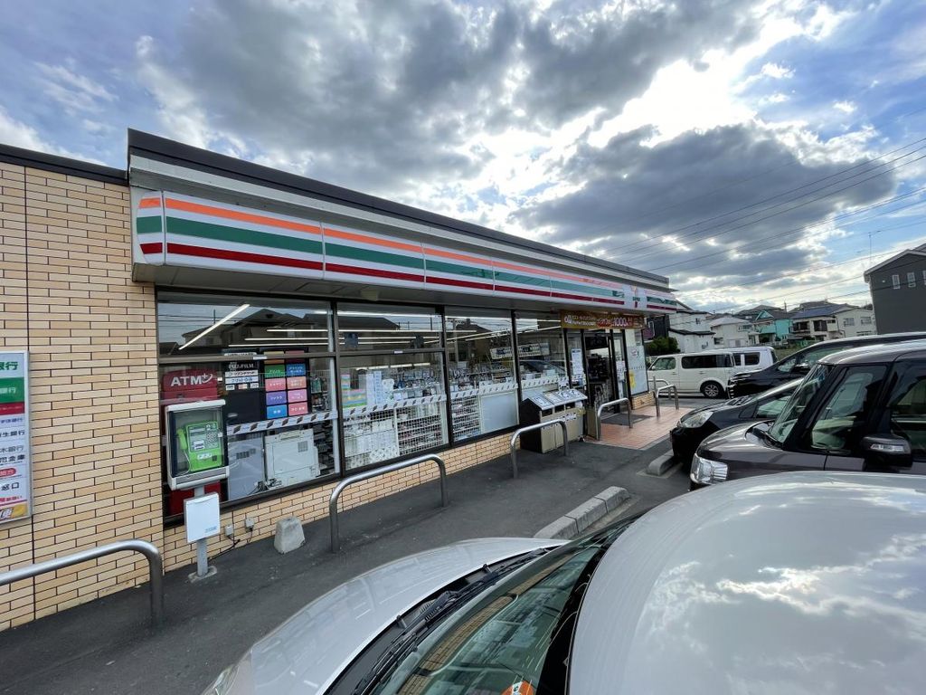 コンビニ　セブンイレブン（コンビニ）まで20m