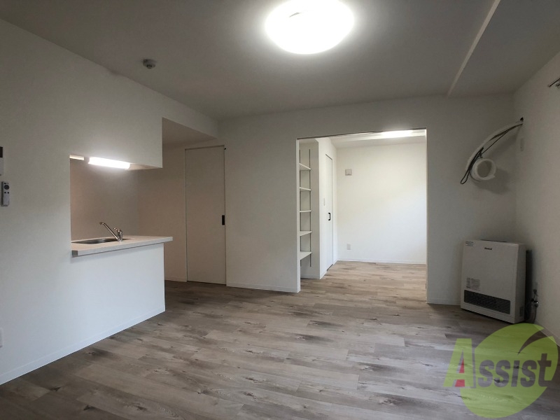 居室・リビング　広くてきれいなリビングです！快適に過ごせそうですね。