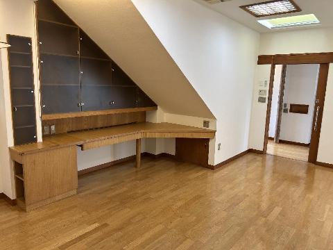 居室・リビング　室内