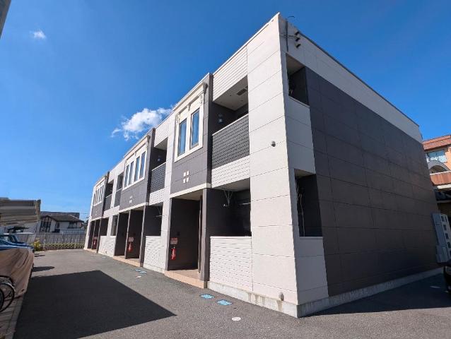 エントランス　外観写真（昼）