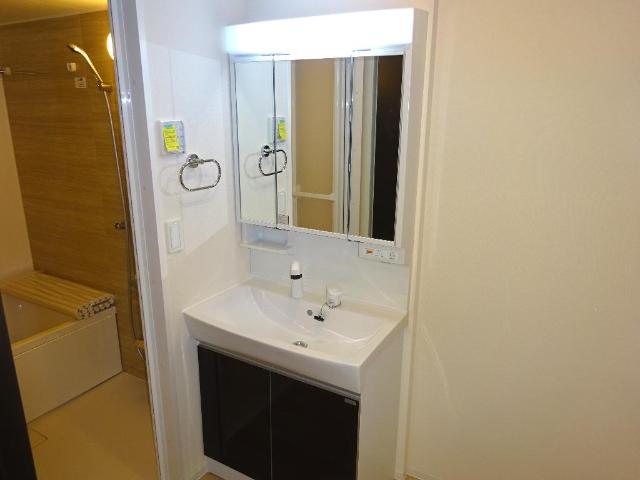 洗面設備　洗髪洗面化粧台