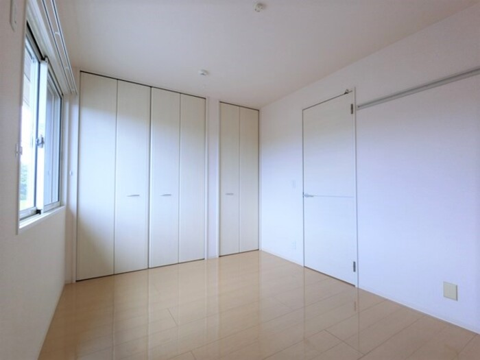 居室・リビング　洋室 クローゼット、収納物入付き