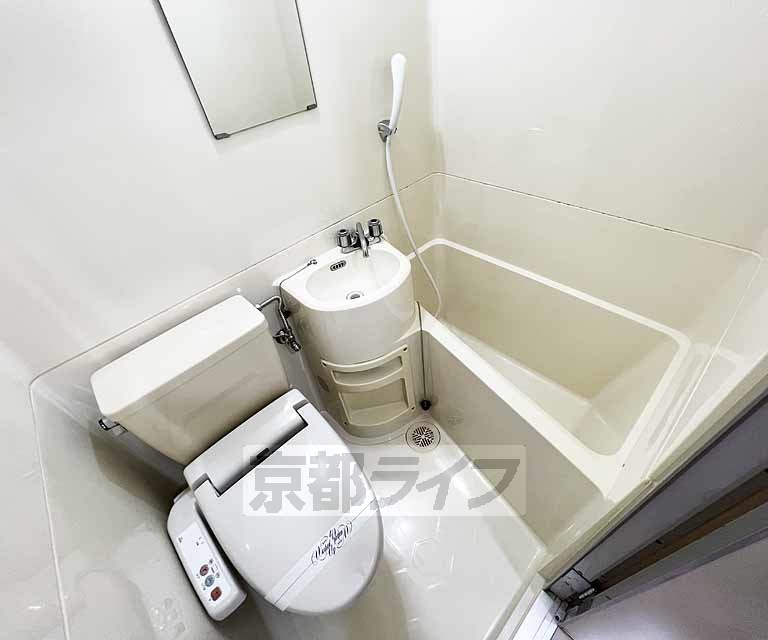 バス・シャワールーム　ユニットバスです