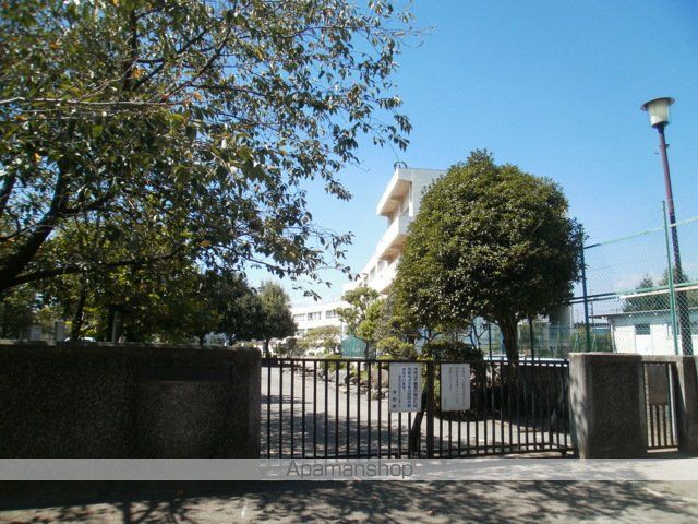 小学校　日野市立南平小学校（小学校）まで656m