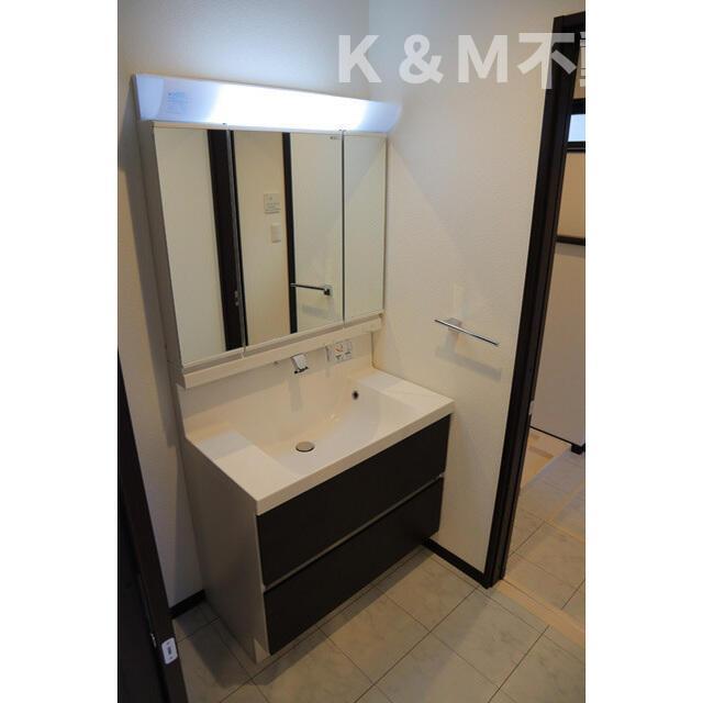 洗面設備　忙しい朝には欠かせない洗面所です