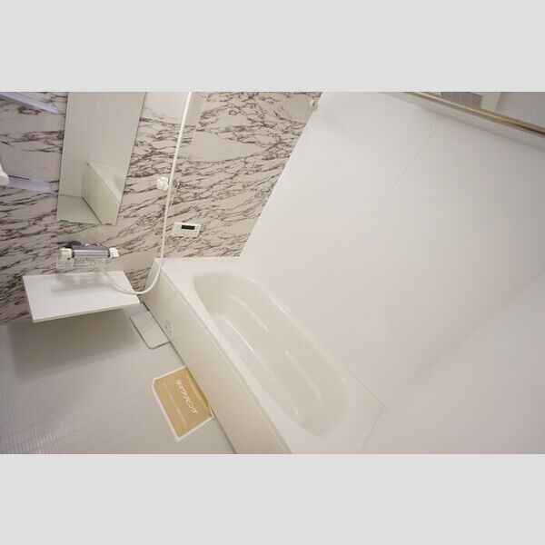 バス・シャワールーム　浴室