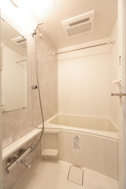 バス・シャワールーム　※写真は同タイプ住戸です。