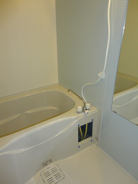 バス・シャワールーム　バスルーム