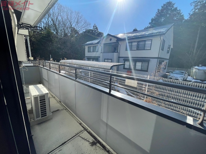 バルコニー　別部屋反転参考写真です